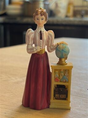 AVON | 2010 Miss Albee Porcelain Presidents Club Miniature Figurines Collectible